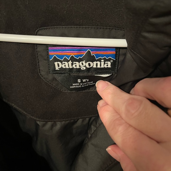 Patagonia Women's Small Down with it Parka - Picture 4 of 4